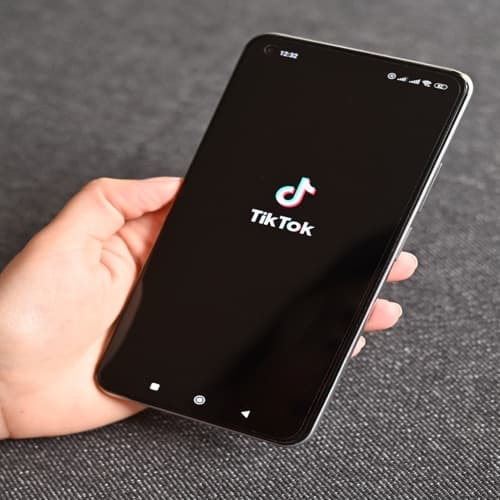 Estrategia de SEO para TikTok - posicionamiento de marca en redes sociales